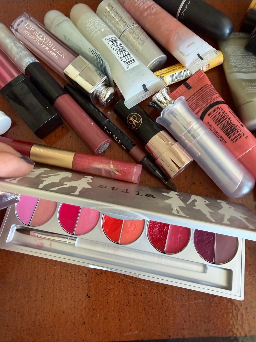 🗽Assorted Lipstick & Lip Balm Collection - Assorted Brands - Picture 2 of 5